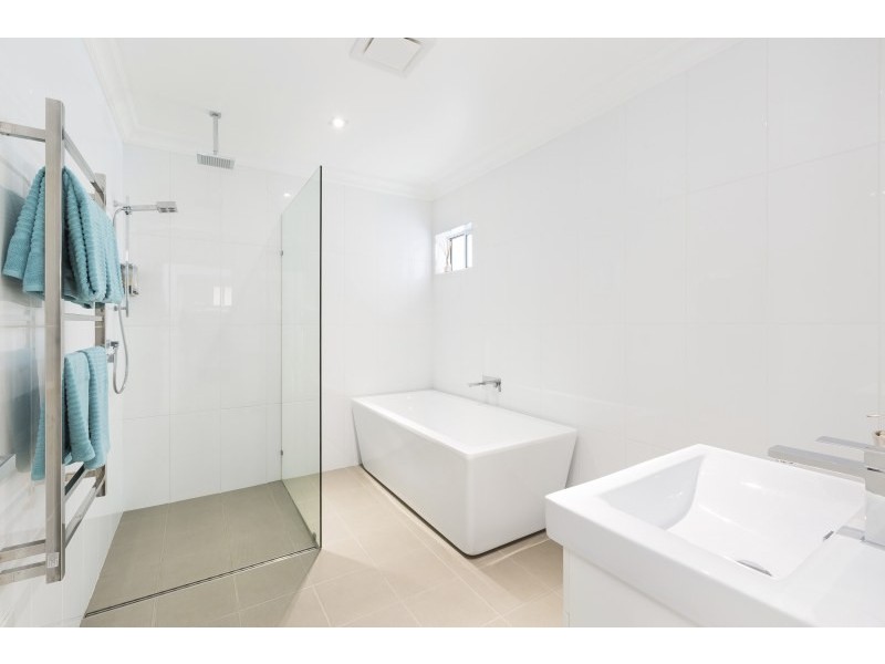 11 David Avenue, Caringbah South NSW 2229