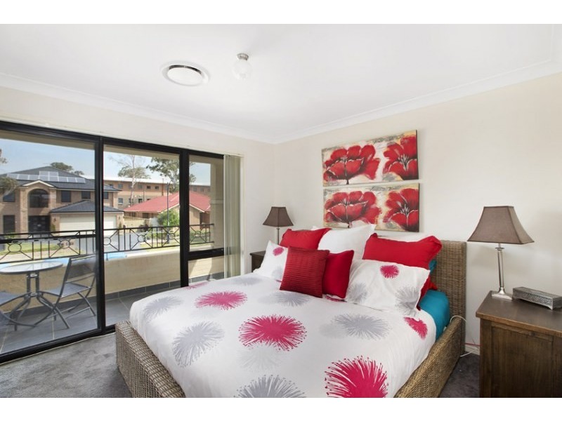 12 Rebellion Circuit, Beaumont Hills NSW 2155