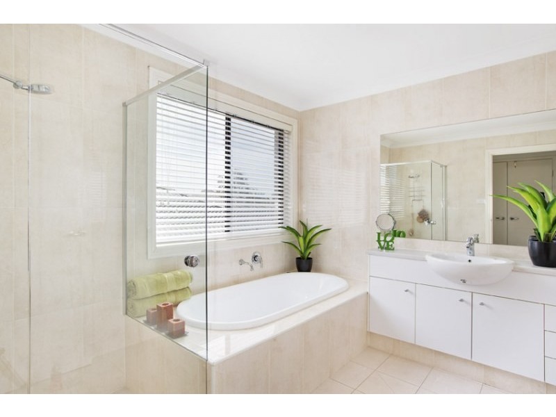 12 Rebellion Circuit, Beaumont Hills NSW 2155