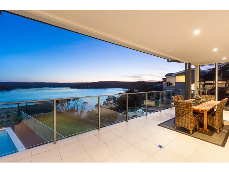 9 Waring Avenue, Caringbah South NSW 2229