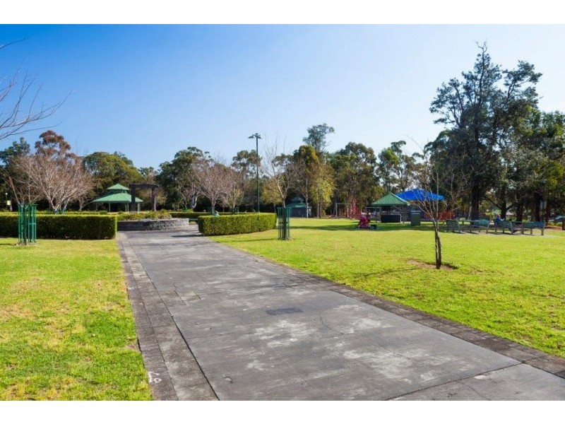 6 Bray Grove, Menai NSW 2234