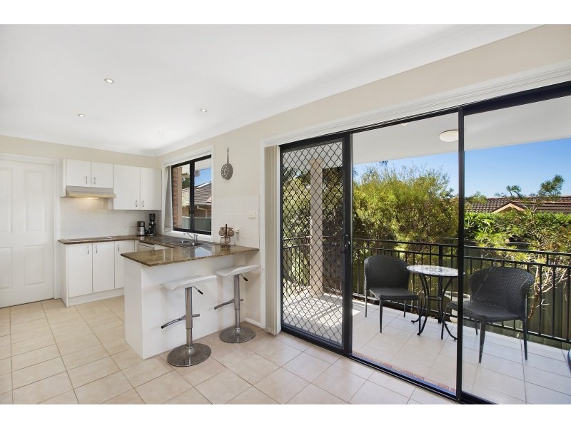 2/113 Gannons Road, Caringbah NSW 2229