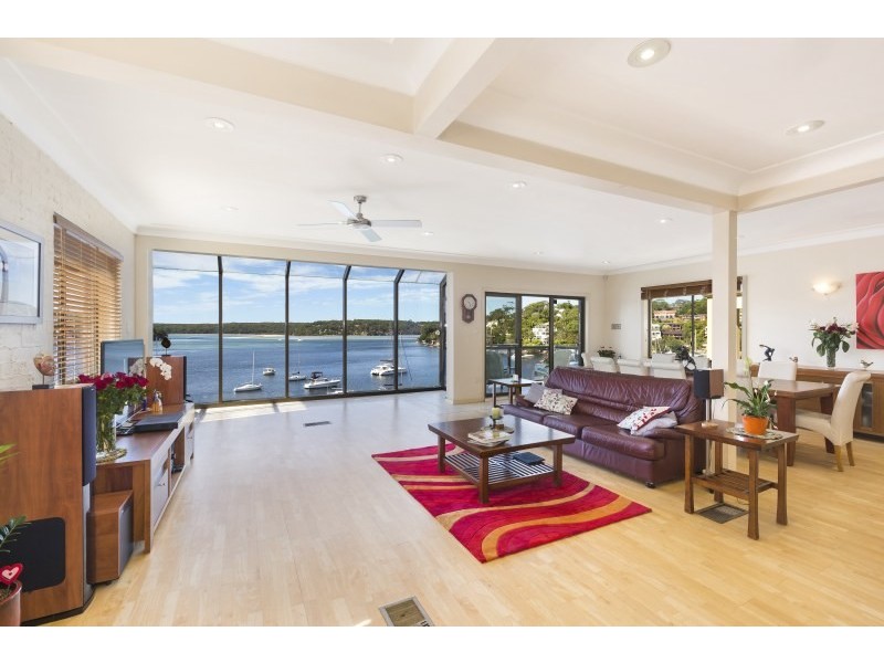 18 Cumbee Lane, Caringbah South NSW 2229