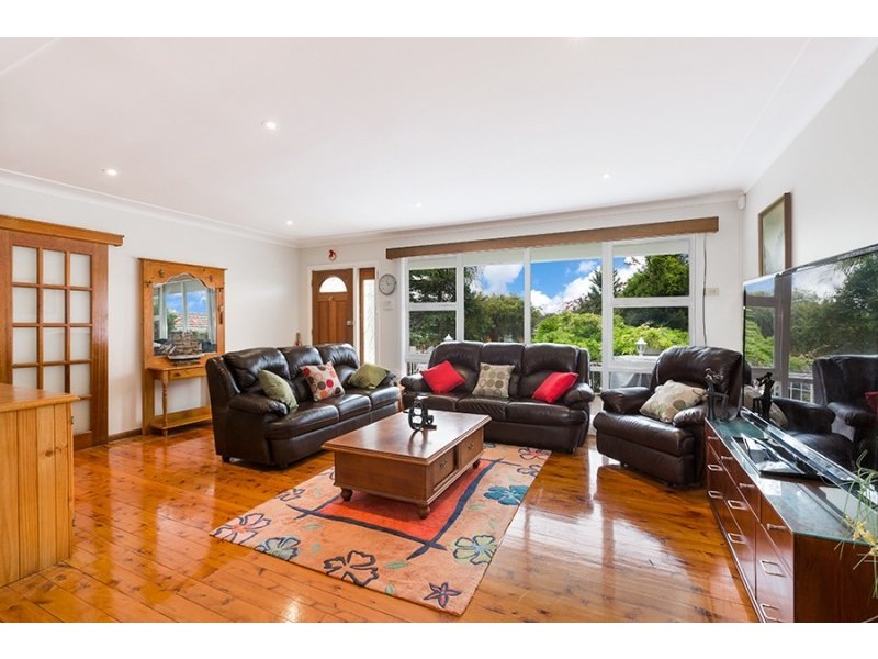 6 Chakola Place, Kirrawee NSW 2232