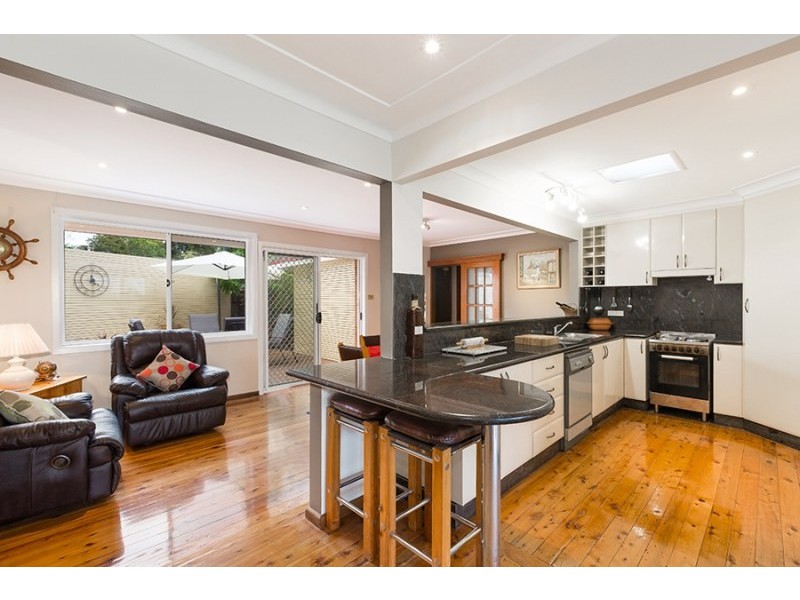 6 Chakola Place, Kirrawee NSW 2232