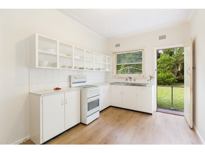 12 Johnston Avenue, Kirrawee NSW 2232