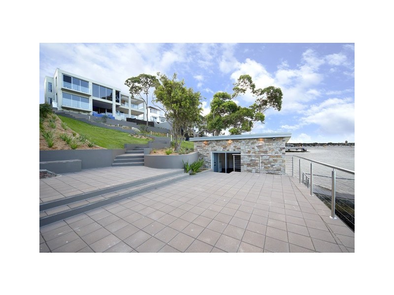 1 Binaville Avenue, Burraneer NSW 2230