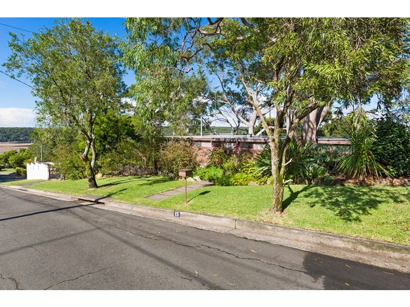 15 Moombara Crescent, Lilli Pilli NSW 2229