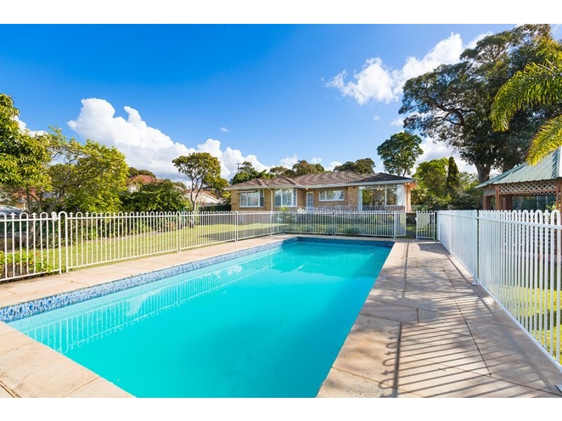 168 Oak Road, Kirrawee NSW 2232