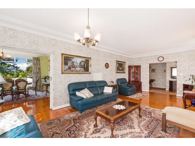 168 Oak Road, Kirrawee NSW 2232