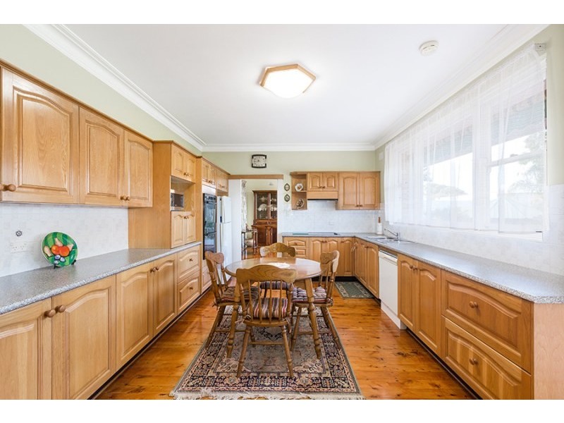 168 Oak Road, Kirrawee NSW 2232