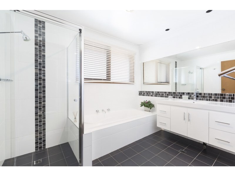 4 Lochness Place, Engadine NSW 2233