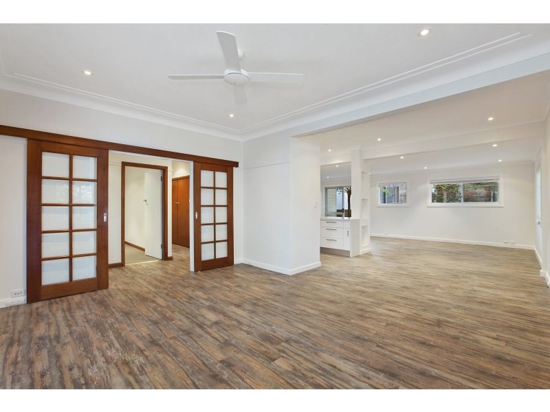 116 Glencoe Street, Sutherland NSW 2232