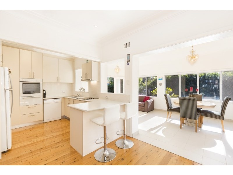 3 The Knoll, Miranda NSW 2228