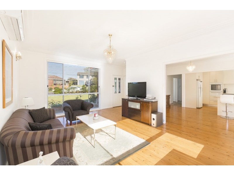 3 The Knoll, Miranda NSW 2228