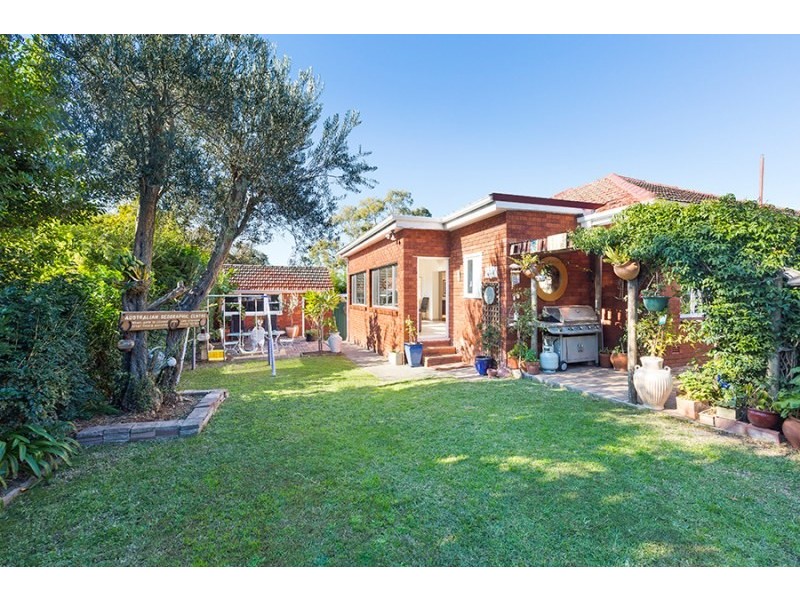 3 The Knoll, Miranda NSW 2228