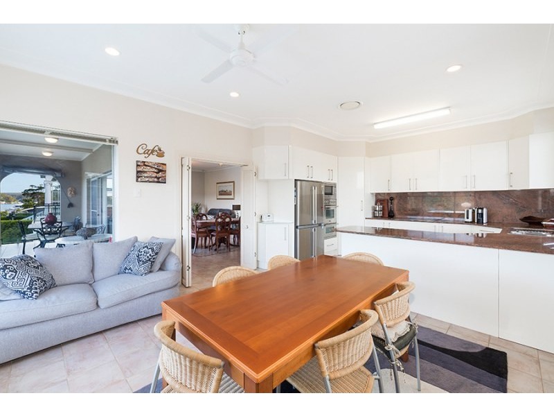 6 Yarraga Place, Yowie Bay NSW 2228