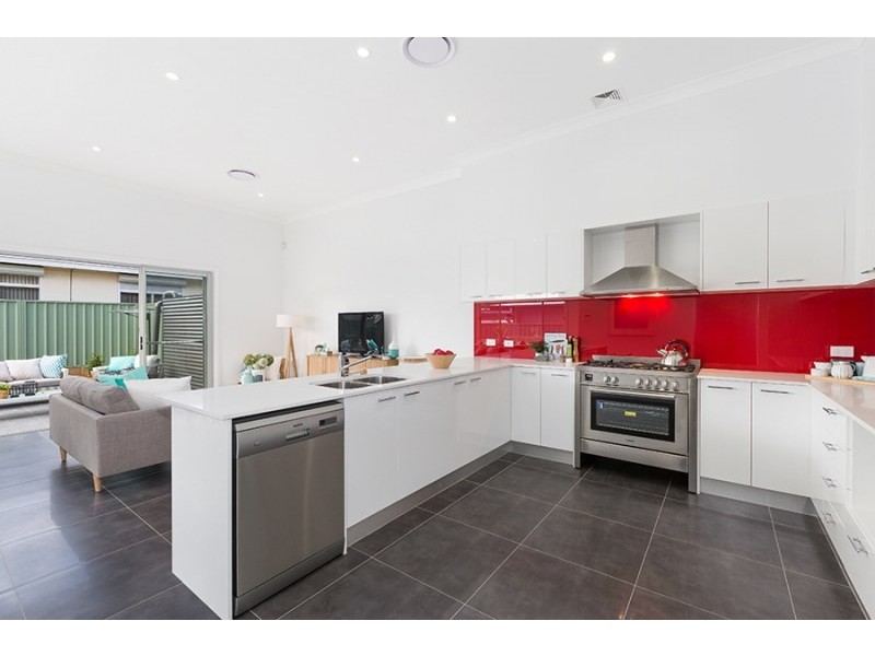 1/72 Gannons Road, Caringbah South NSW 2229
