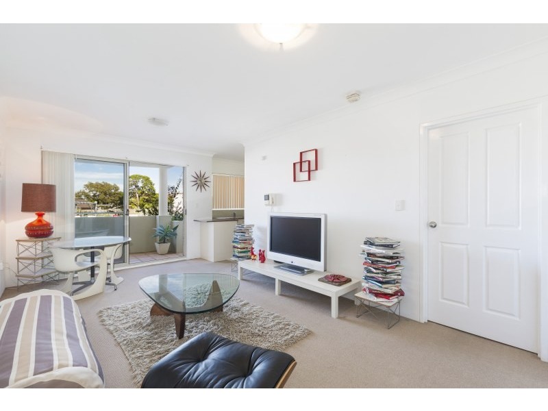 2/15 Caronia Avenue, Cronulla NSW 2230