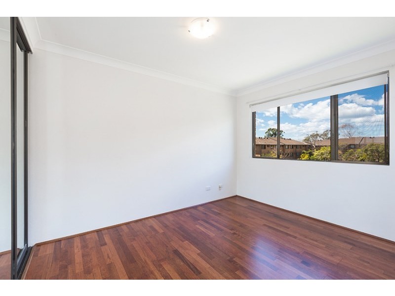 3/49 Flora Street, Kirrawee NSW 2232