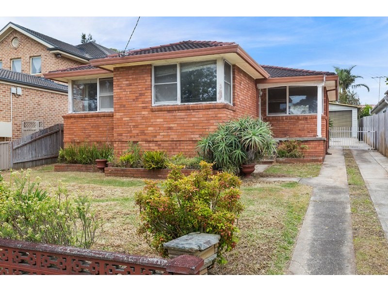 9 Parkview Street, Miranda NSW 2228