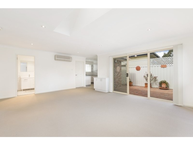 2b Toronto Parade, Jannali NSW 2226