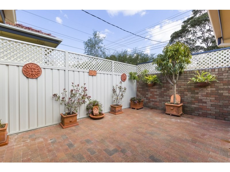 2b Toronto Parade, Jannali NSW 2226
