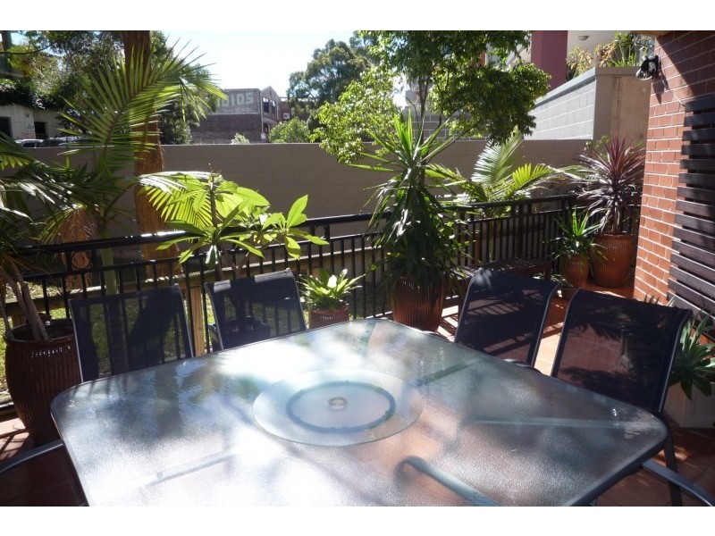 2/17-21 Gray Street, Sutherland NSW 2232