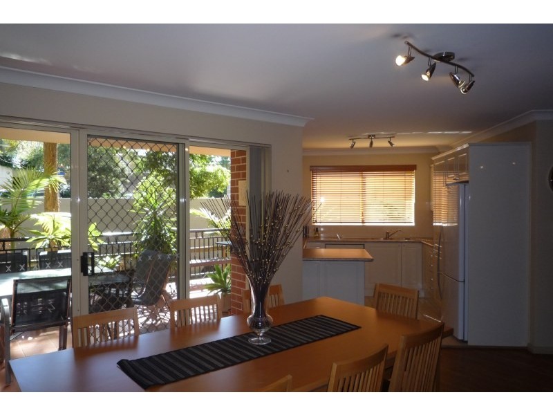 2/17-21 Gray Street, Sutherland NSW 2232