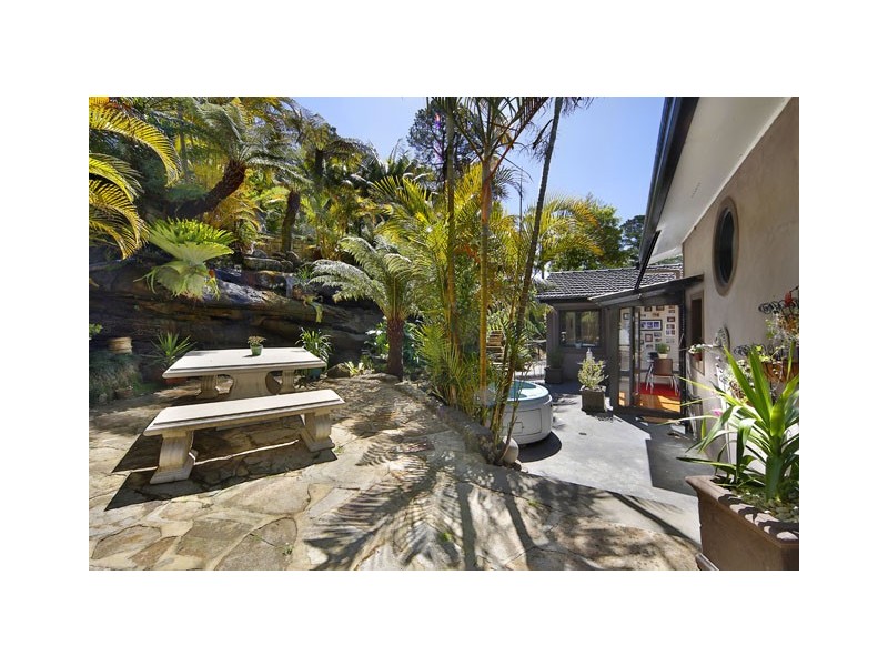 25 Korokan Road, Lilli Pilli NSW 2229