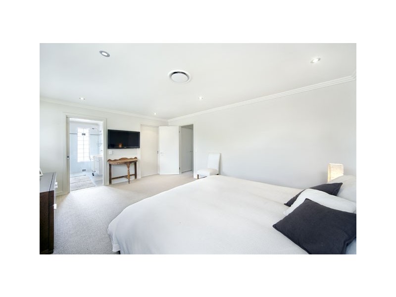 2 Wallami Street, Lilli Pilli NSW 2229