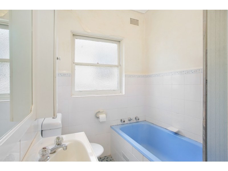 9 Bass Street, Dolans Bay NSW 2229