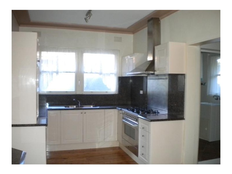 218 President Avenue, Miranda NSW 2228