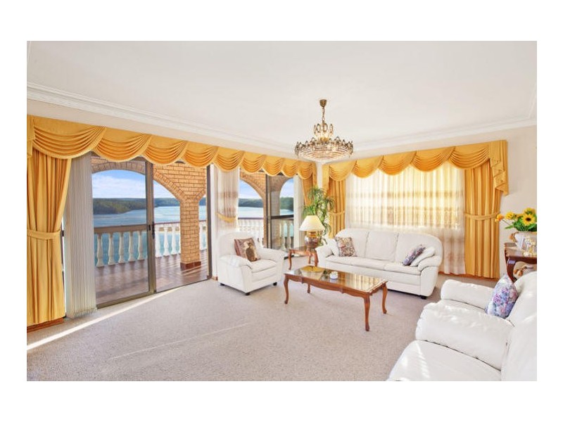 10 Loch Lomond Crescent, Burraneer NSW 2230