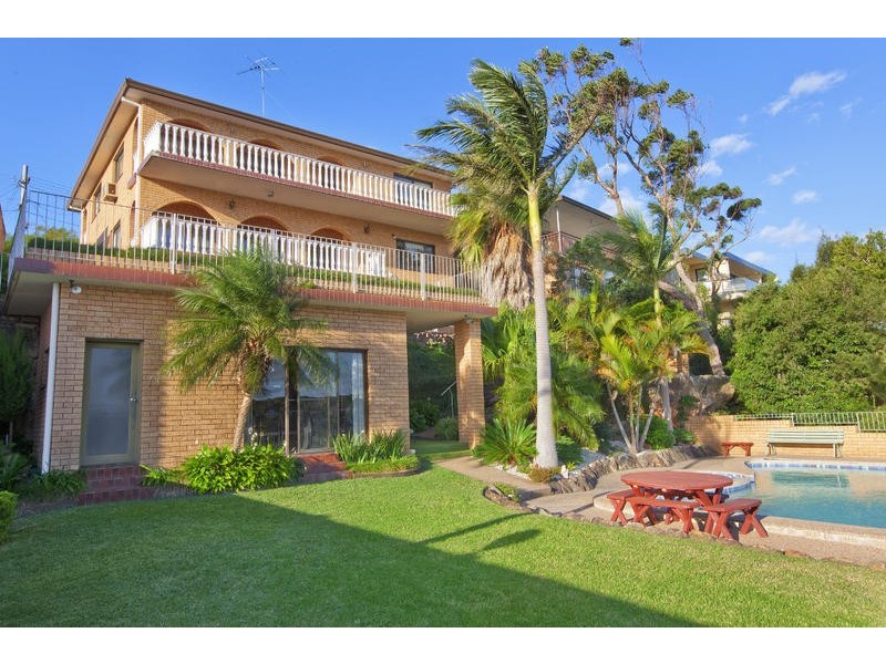 10 Loch Lomond Crescent, Cronulla NSW 2230