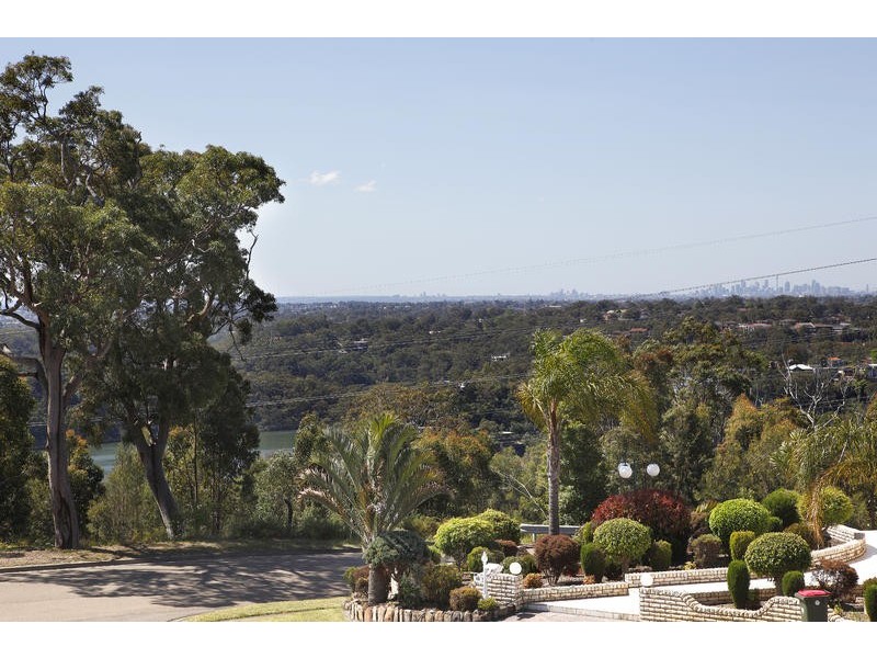 3 Dunbar Place, Illawong NSW 2234