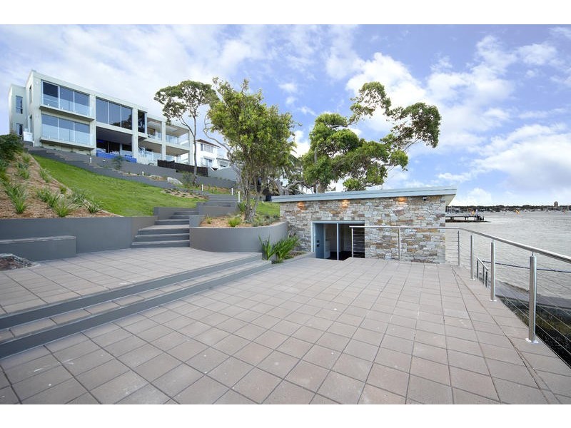 1 Binaville Avenue, Burraneer NSW 2230