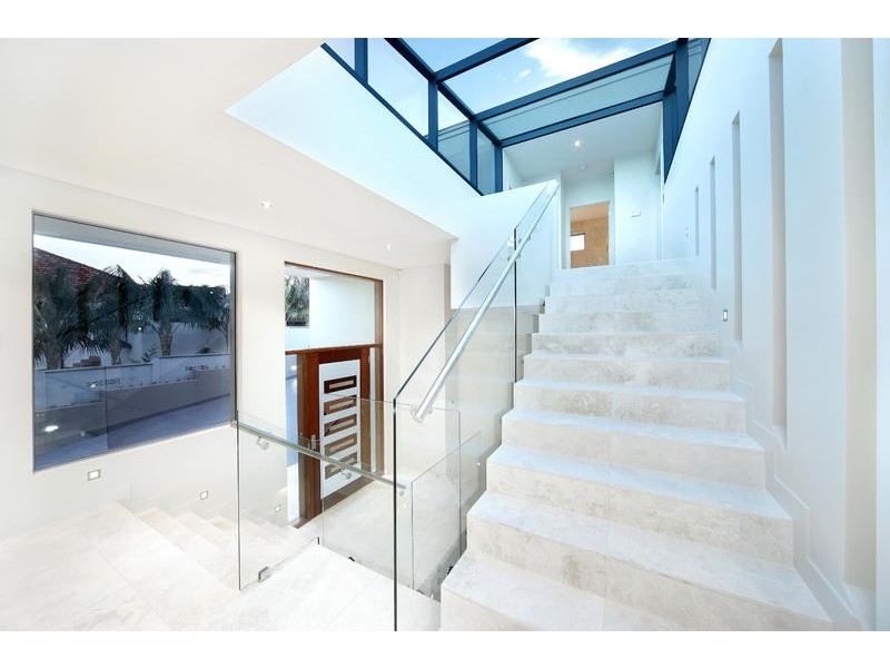 1 Binaville Avenue, Burraneer NSW 2230