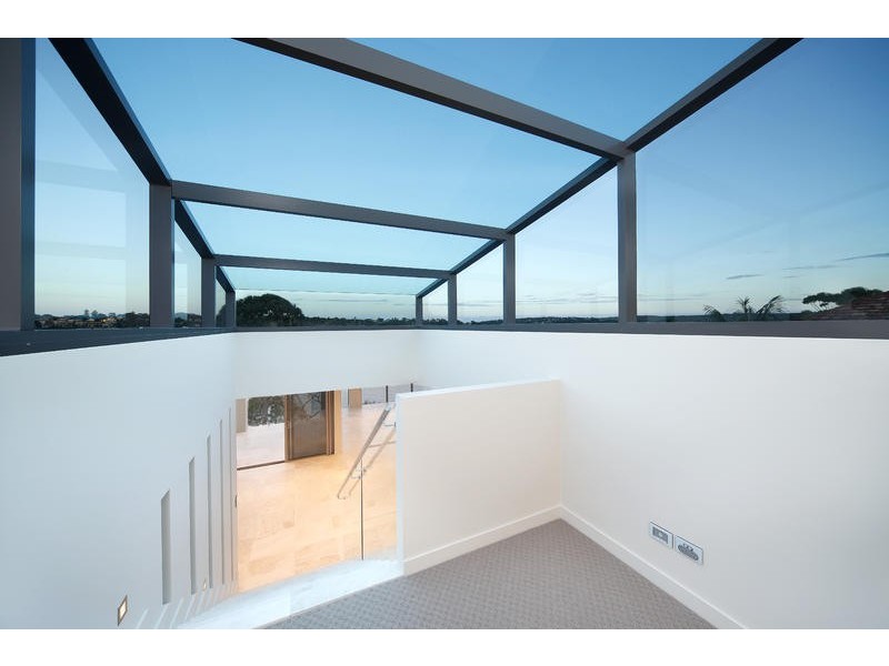 1 Binaville Avenue, Burraneer NSW 2230