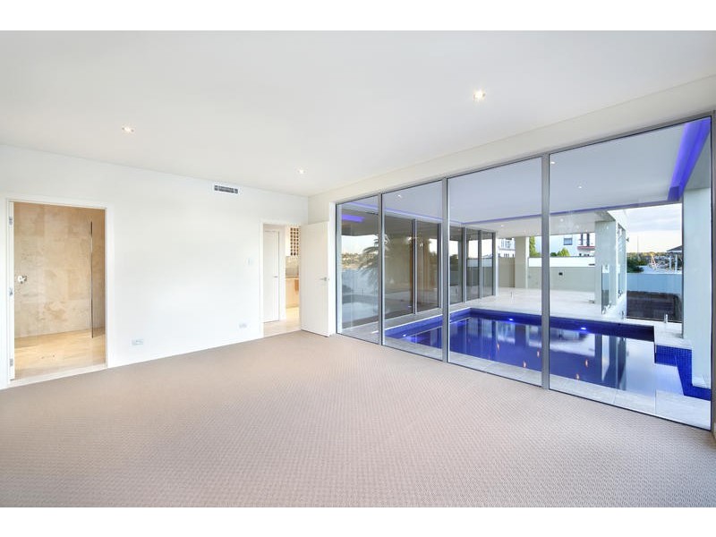 1 Binaville Avenue, Burraneer NSW 2230