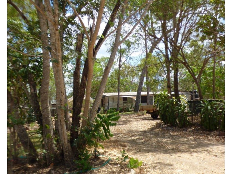 Livingstone NT 0822
