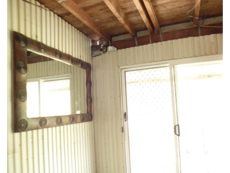 Livingstone NT 0822