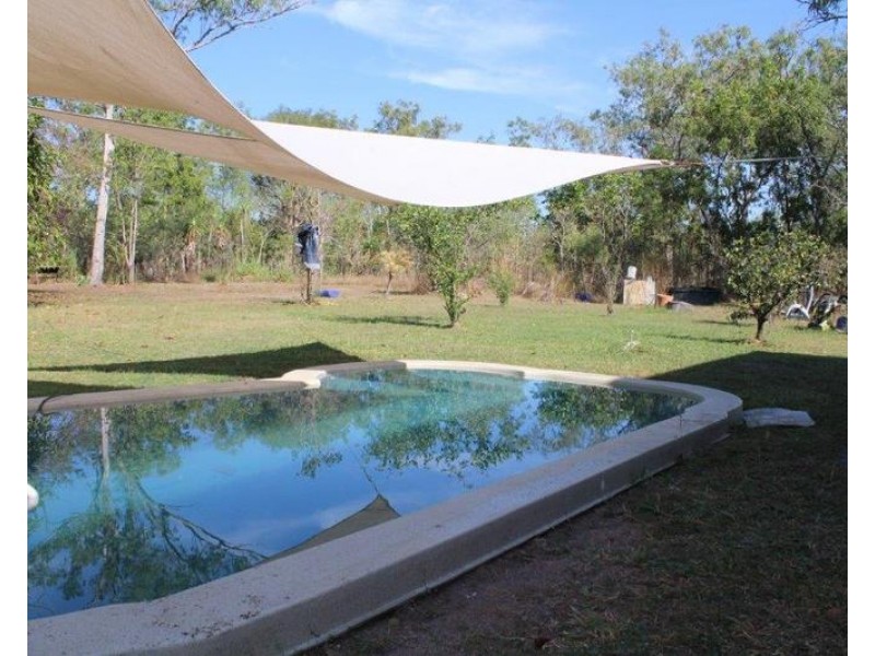 Livingstone NT 0822