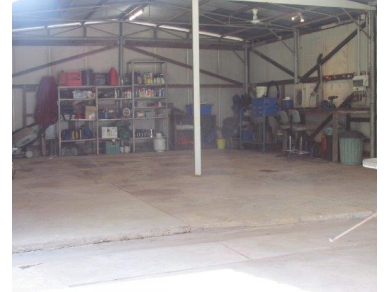 6 Dogherty Street, Adelaide River NT 0846