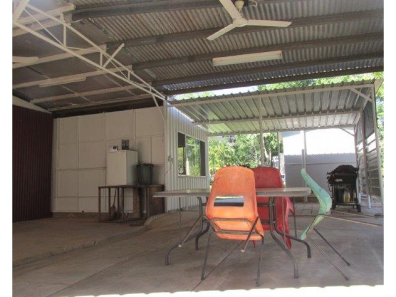 6 Dogherty Street, Adelaide River NT 0846