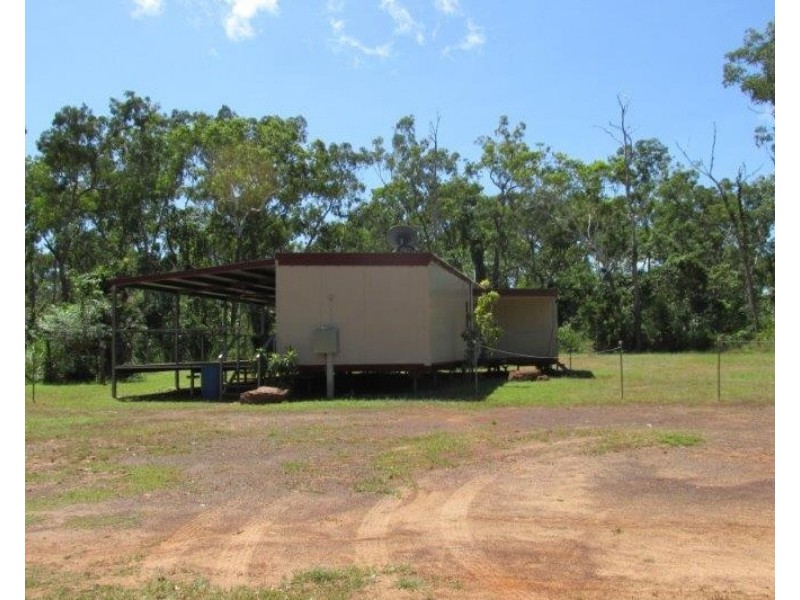 Dundee Beach NT 0840