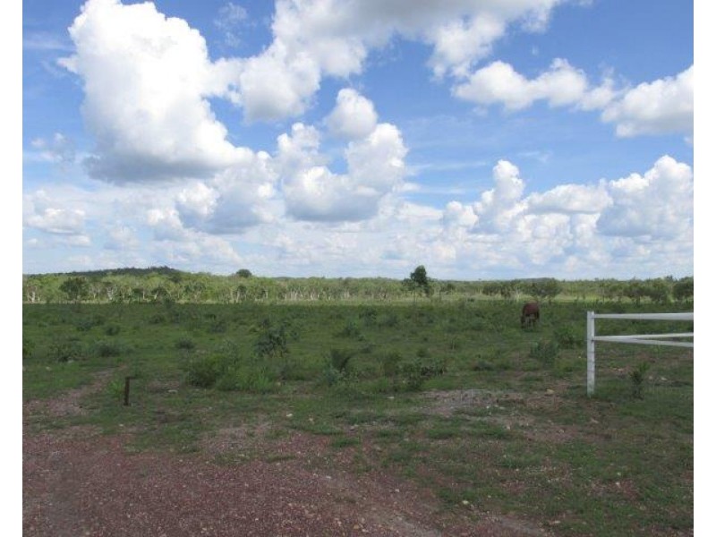 74 Scott Road, Batchelor NT 0845