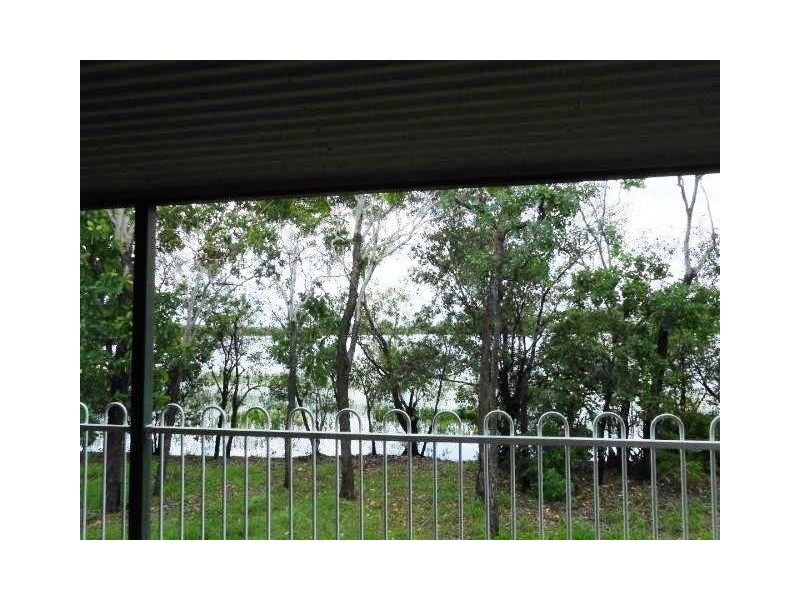 Lake Bennett NT 0822