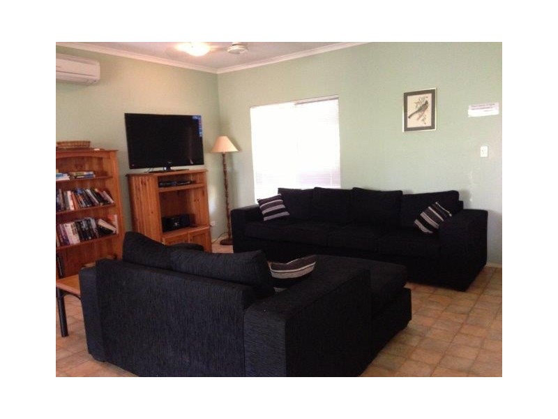 Lake Bennett NT 0822