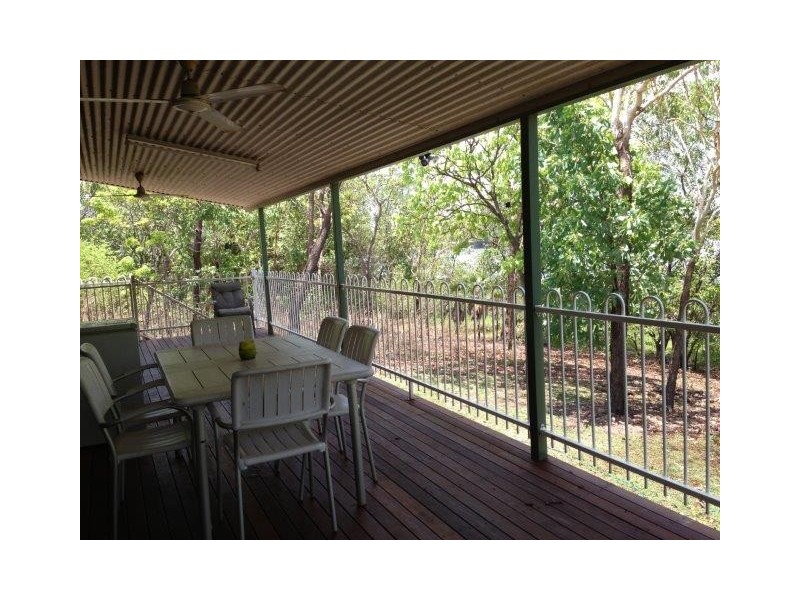 Lake Bennett NT 0822